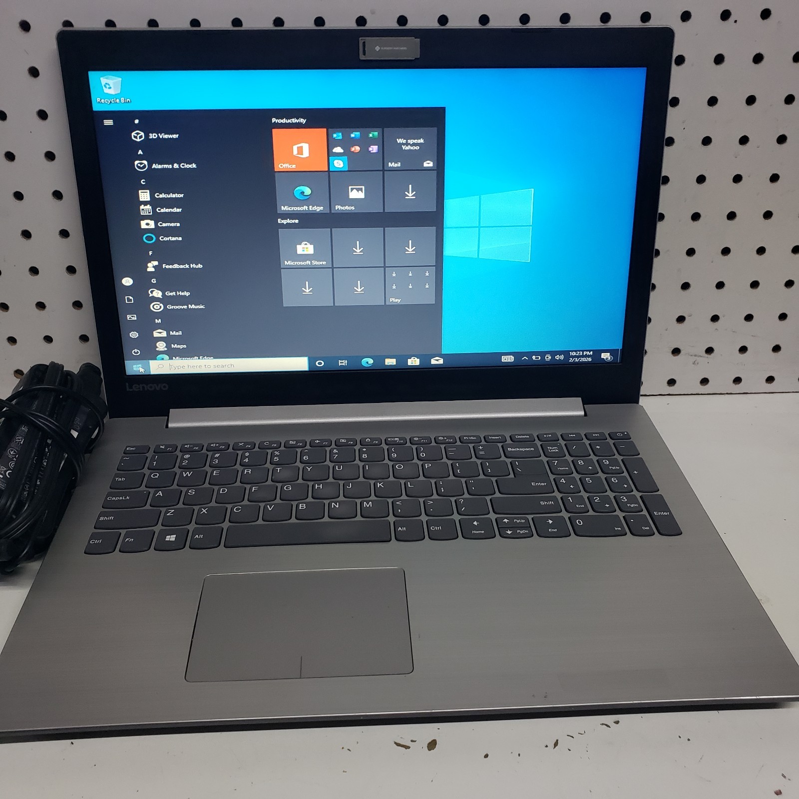 LENOVO IDEAPAD 80XS AMD A12-9720P 2.70GHz 8GB RAM 256GB SSD Win 10 Pro