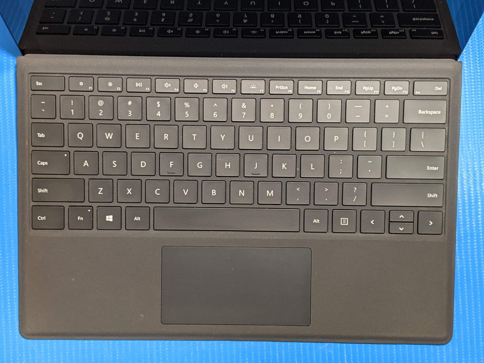 MS Surface Pro 6 1796 12.3″ 2736×1824 TOUCH i7-8650U 1.8GHz 16GB 512GB SSD AS-IS