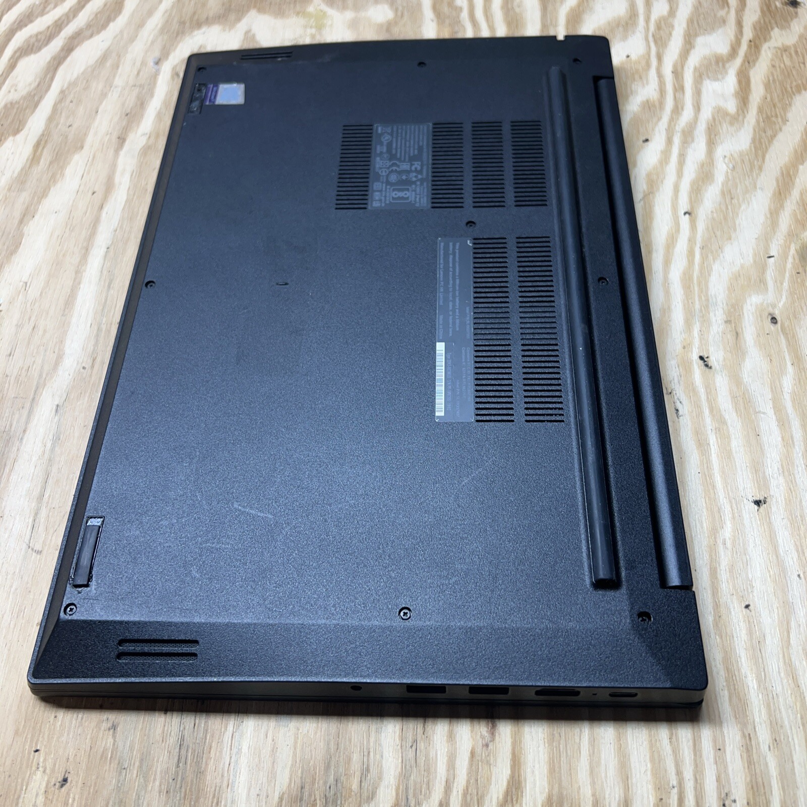 Lenovo ThinkPad E580 – 15.6″ IntelCore i5-7200U 2.5GHz 16GB DDR4 512GB SSD WND11