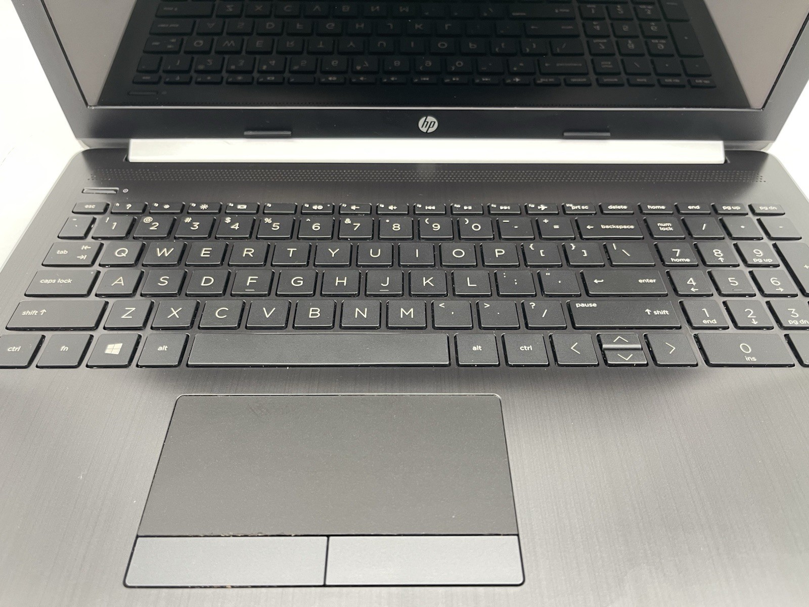 HP 15-da0012dx 15.6″ Laptop w/ i3-8130U 2.2GHz CPU 8GB RAM 128GB SSD WIN 11