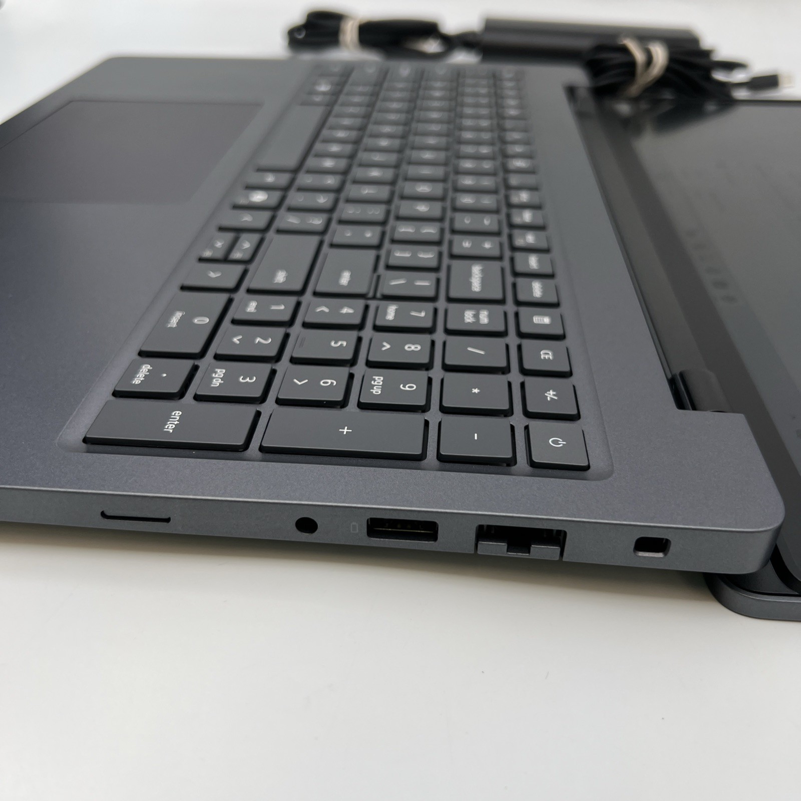 Dell Pro Max 16 MC16250 Ultra 9 285H 32GB 1TB SSD NVIDIA RTX Pro 1000 Blackwell