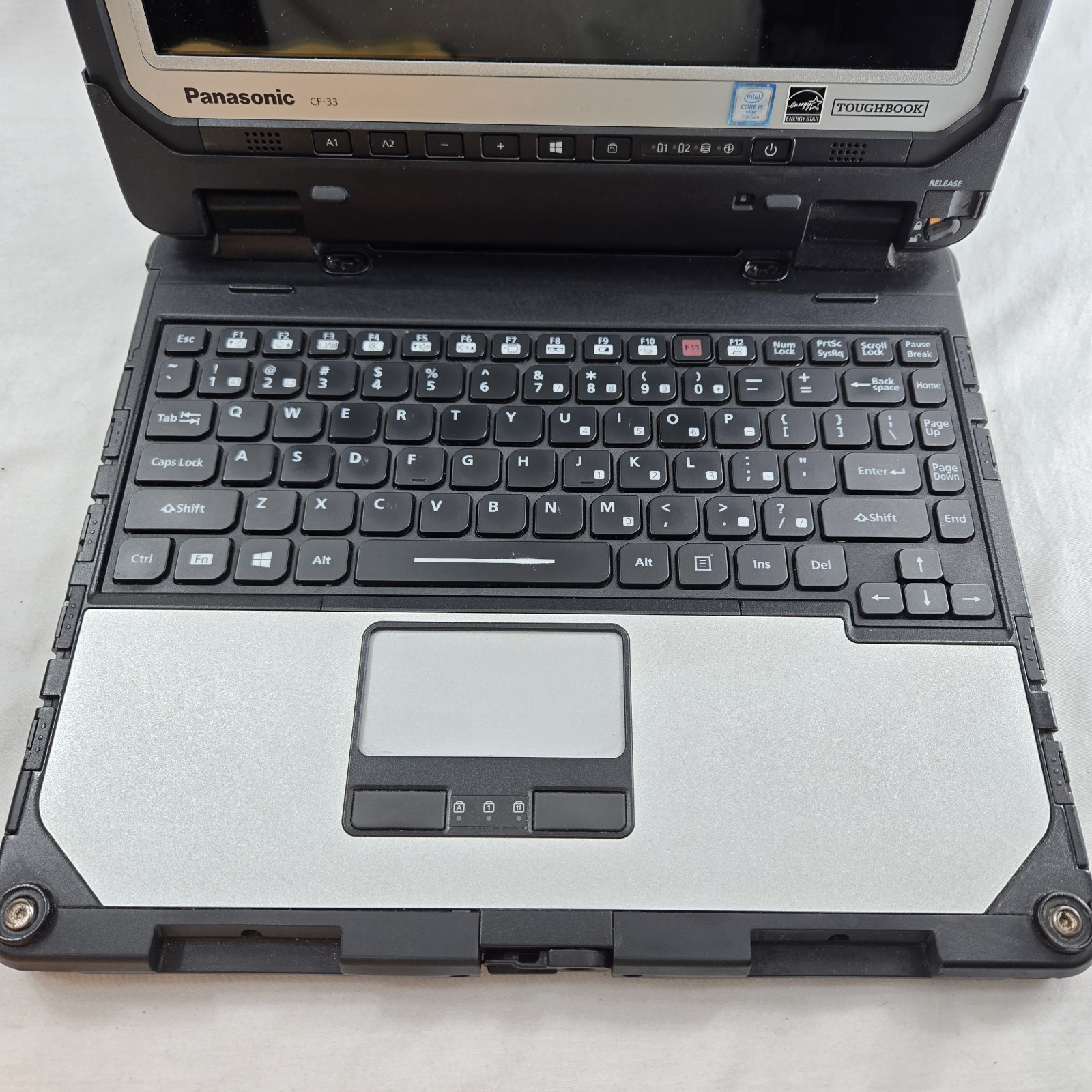 Panasonic Toughbook CF-33 i5-7300U 2.6GHz 256GB SSD 8GB Ram 4G – GPS — Grade B-