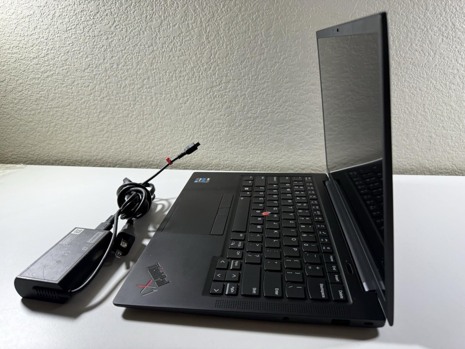 Lenovo ThinkPad X1 Carbon 9th Gen i7-1185G7 16GB DDR4 512GB NO BATTERY WIN 11