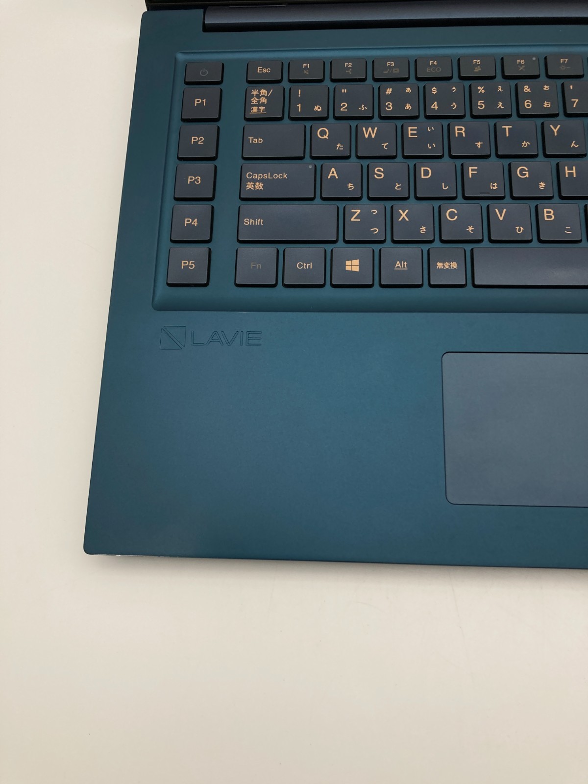 NEC Lavie PC-LV750RAL-E3 Core i7-9750H RAM 8GB SSD 512GB OLED 4K (3840×2160)