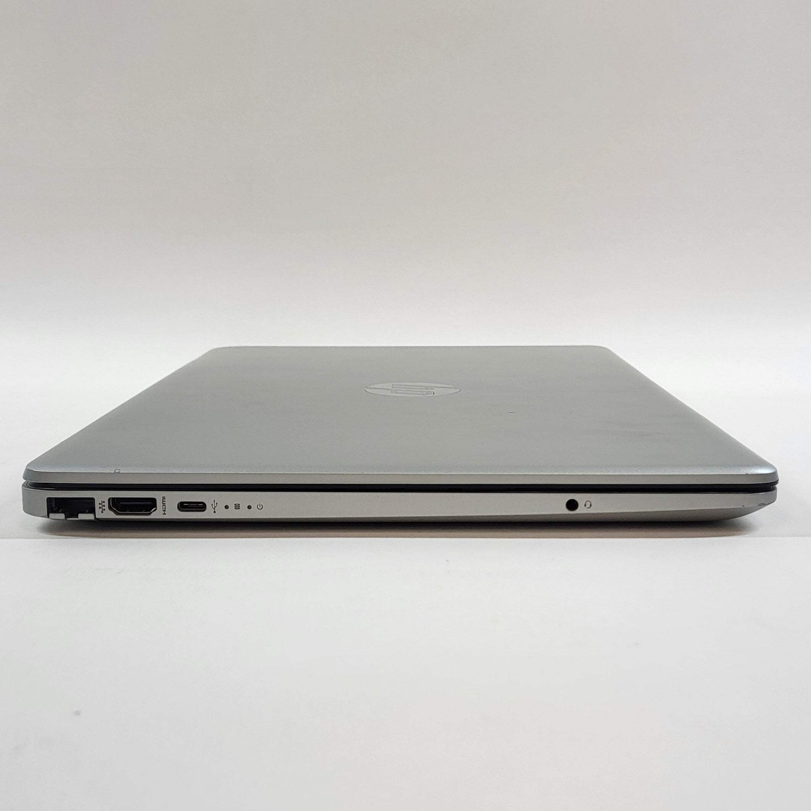 HP Laptop 15-DW1033DX 15.6″ Celeron N4020 1.1GHz 8GB RAM 128GB SSD