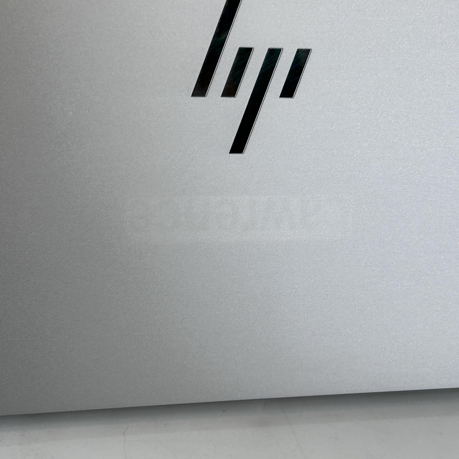 HP ZBook Firefly 14 G10 FHD+ 1.8 GHz i7-1365U 32GB 1TB SSD RTX A500 Very Good
