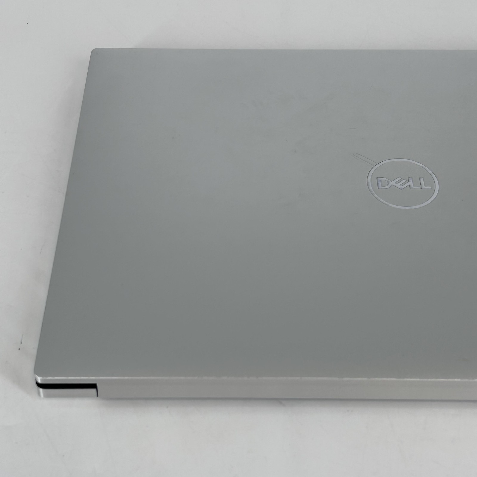 Dell XPS 15 9520 Silver FHD+ 2.3 GHz i7-12700H 32GB 1TB SSD NVIDIA RTX 3050 Good