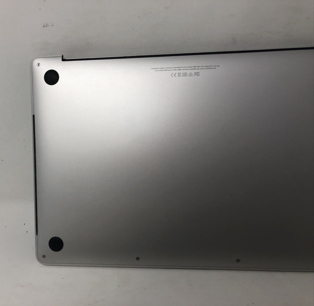 MacBook Pro A1989 Keyboard and Bottom Cover – Apple
