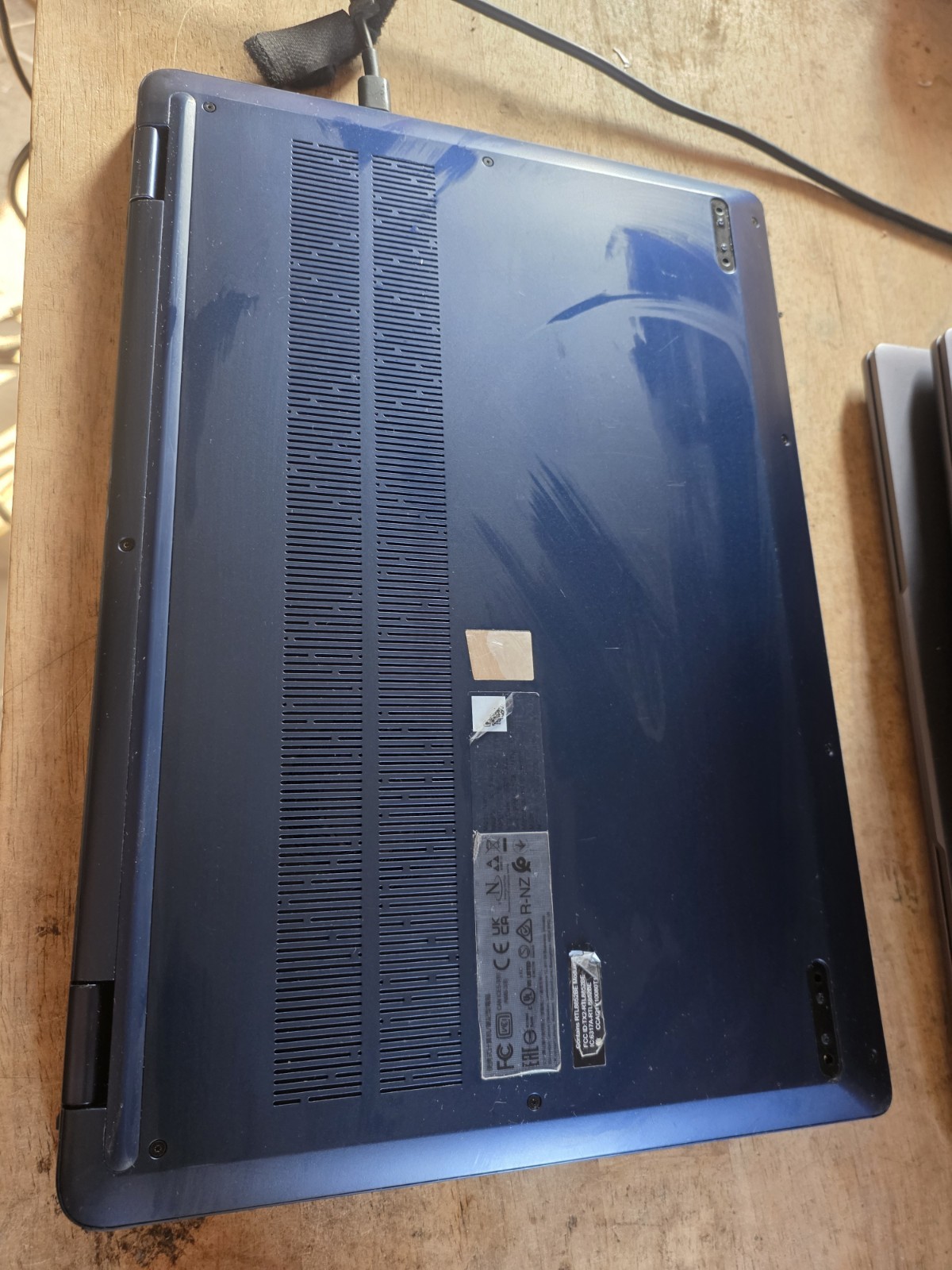 Lenovo IdeaPad Flex 5 16IRU8 16″ (512GB SSD, Intel Core i7 13th Gen., Good