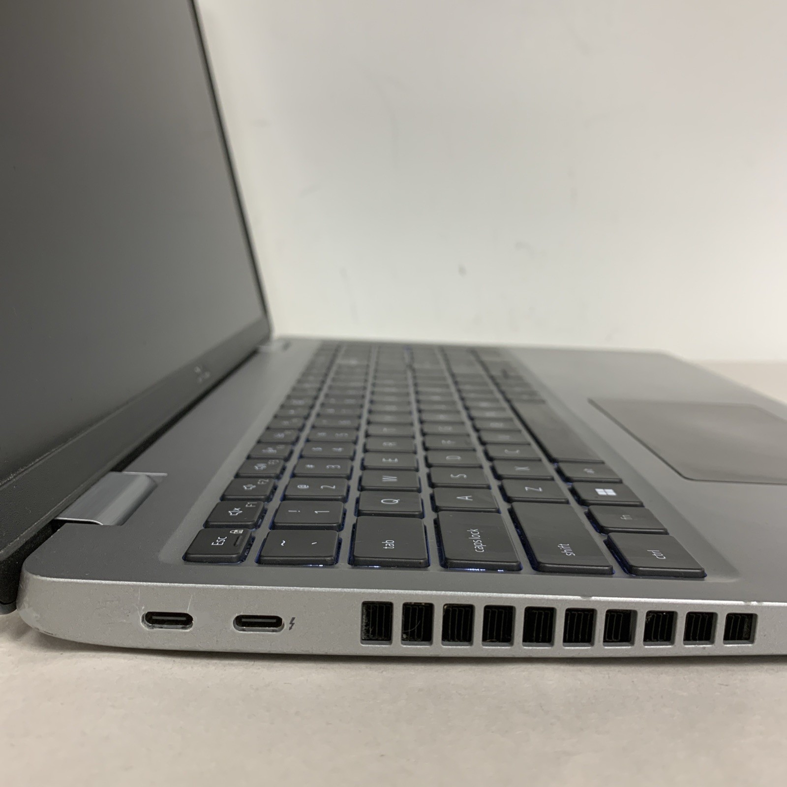 Dell Latitude 5530 Intel Core i5-1235U 16GB RAM NO SSD | BAD SCREEN AS IS