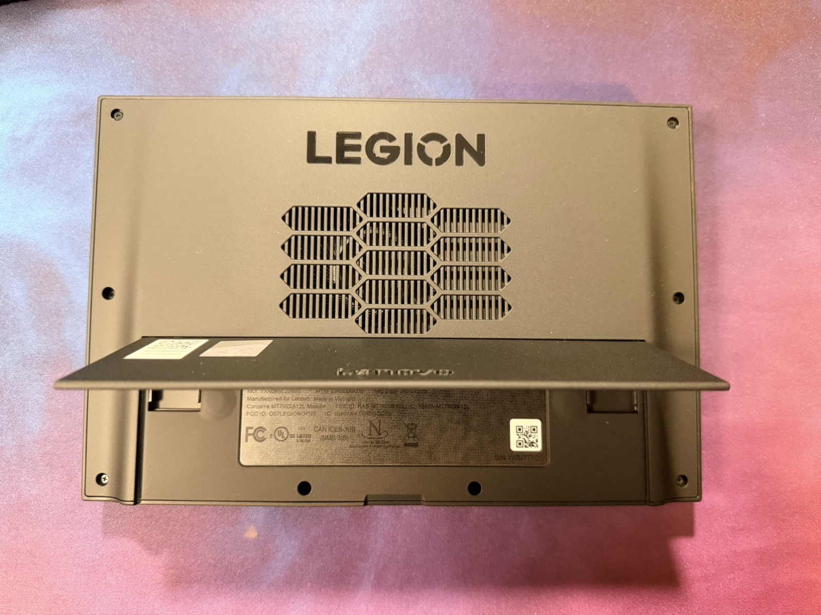 Lenovo Legion Go 2 Handheld Ryzen Z2 Extreme 32GB 2TB 8.8″ OLED 144Hz (MINT)