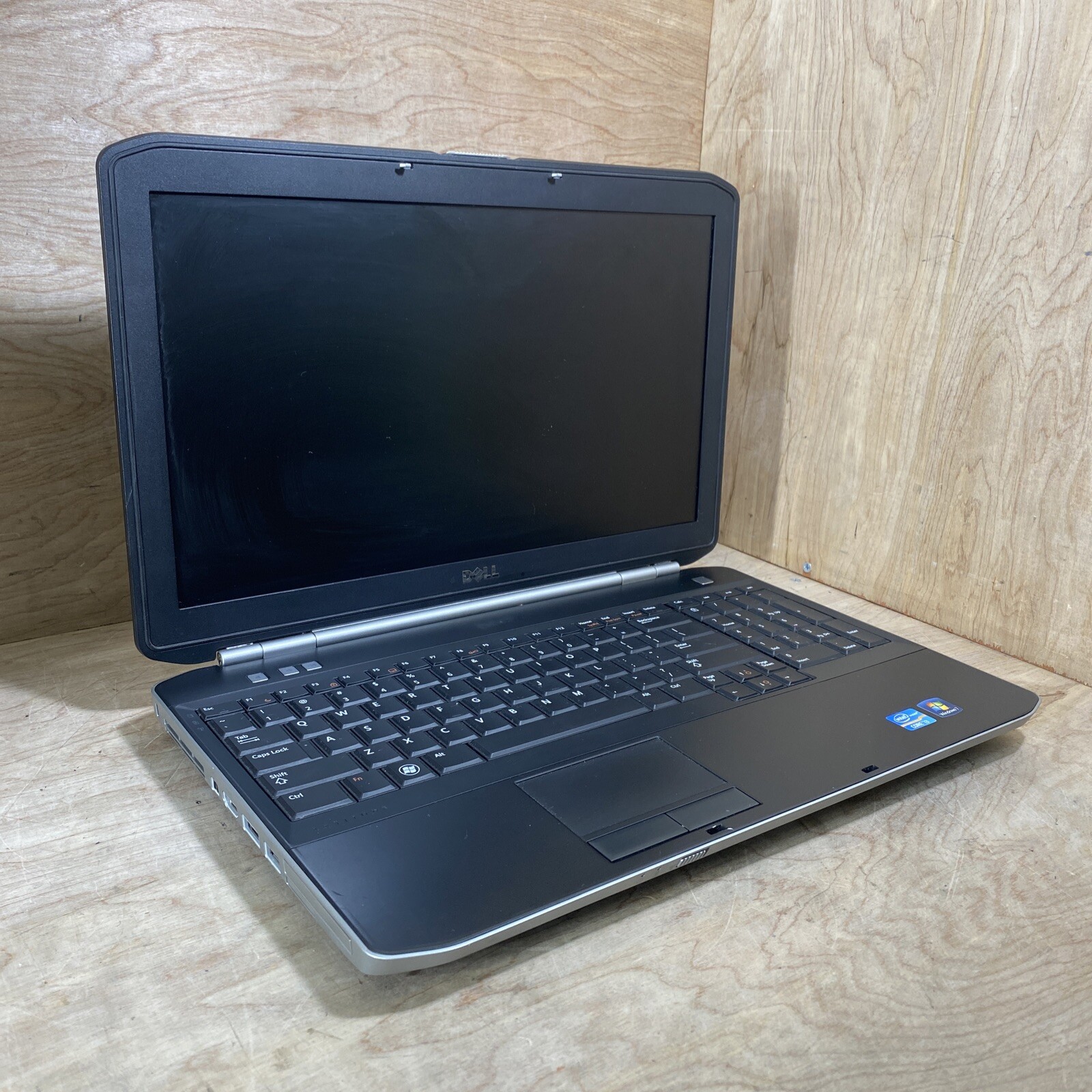 Dell Latitude E5520 i3-2430@2.26GHz | 8GB | NO HDD | NO OS | BIOS OK | POWERS ON