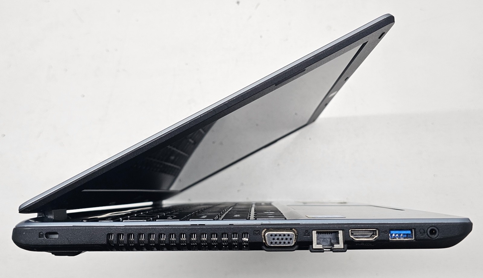 Acer Aspire E15 E5-571-35LV Laptop Intel Core i3-4030U 4GB Ram NO HD/OS (FL)