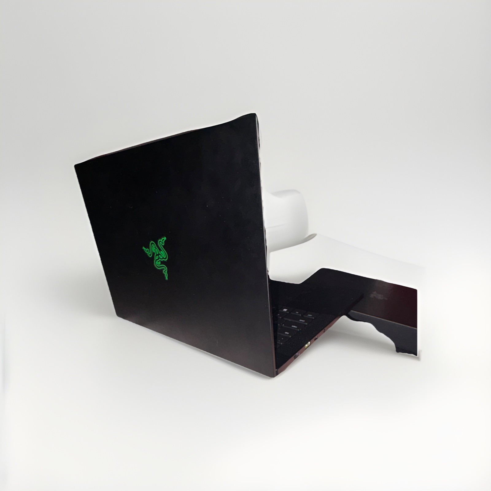 2025 Razer blade 14. Intel Core Ultra 7 AI – 16GB Memory – Nvidia Rtx 3060