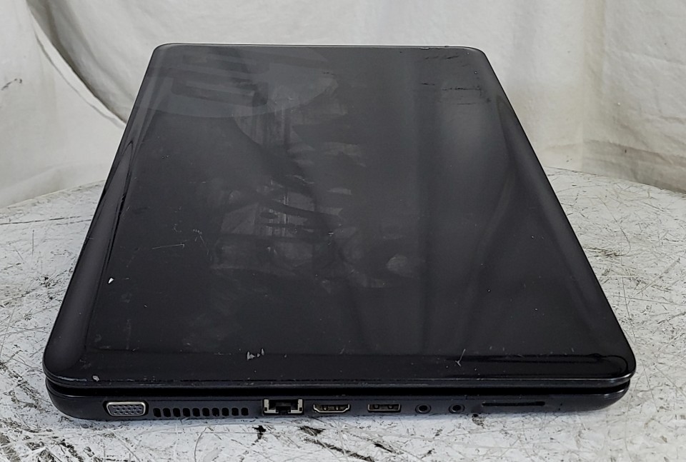 HP 2000 E0M18UA-ABA Laptop AMD E2-1800 APU 8GB 500GB