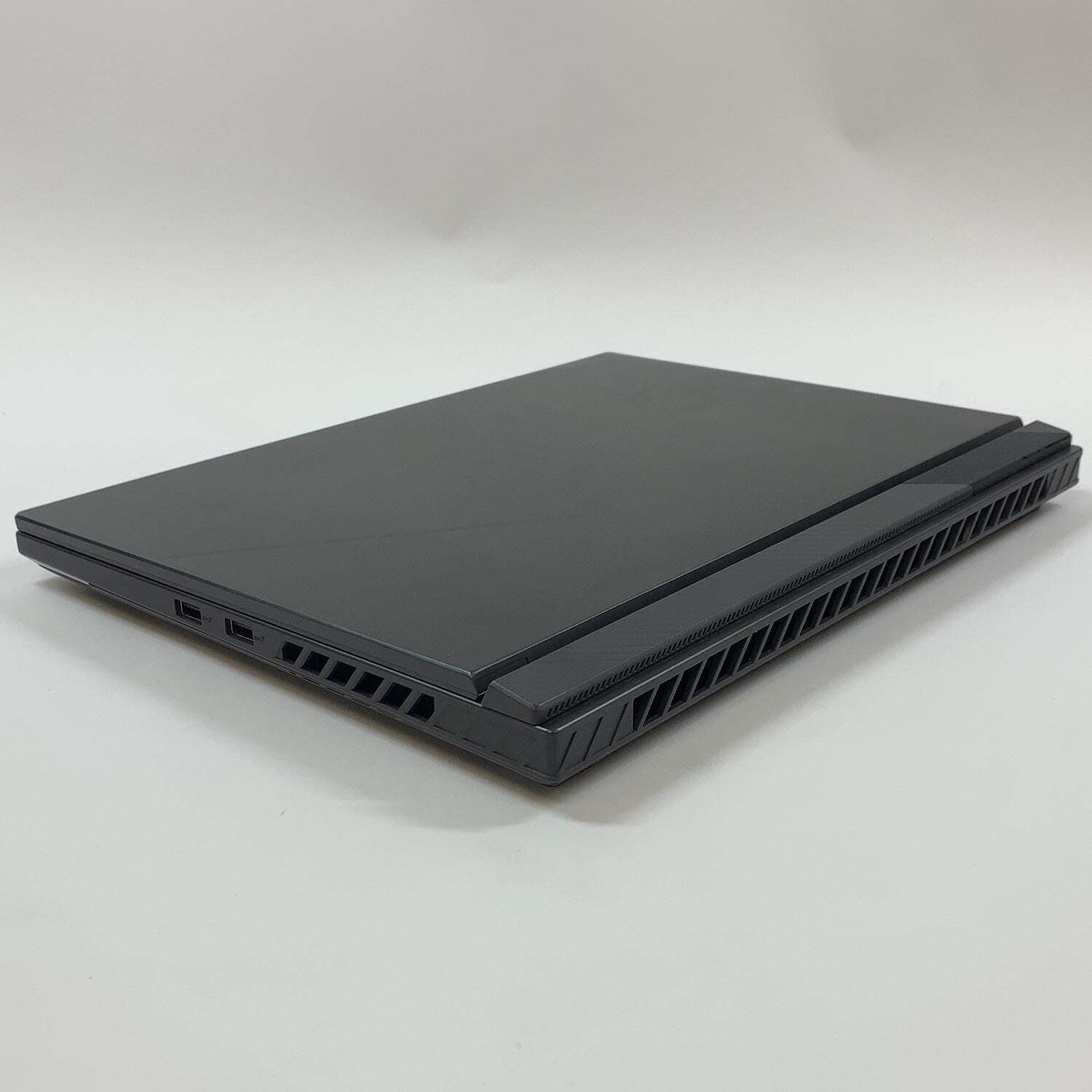 Asus ROG Strix G16 G614PR 16″ Ryzen 9 8940HX 16GB RAM 1TB SSD RTX 5070 Ti