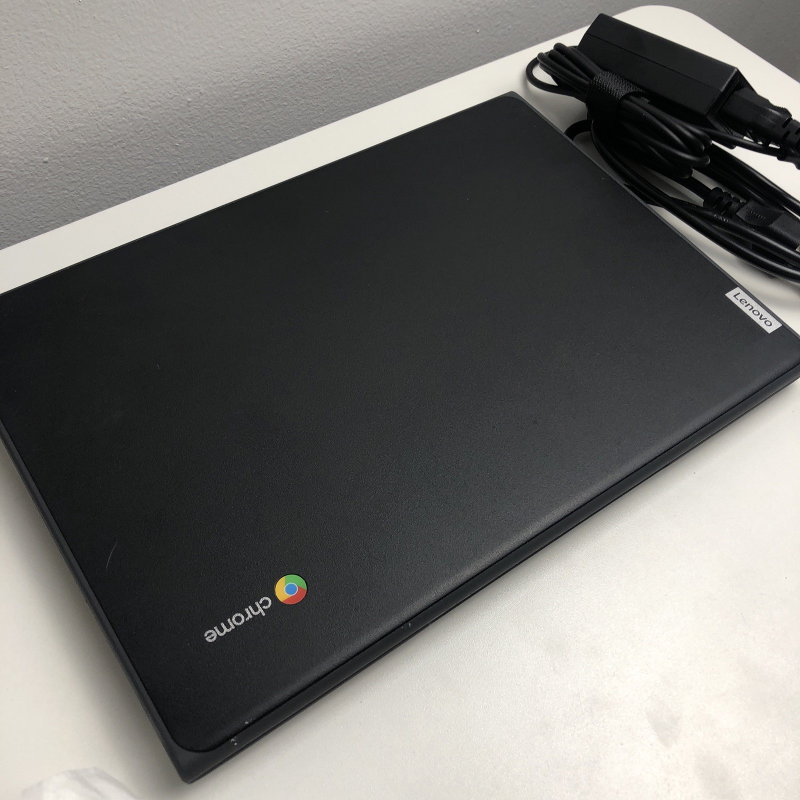 Linux Mint Lenovo 100e Gen 2 Chromebook 11.6″ 4GB With Charger