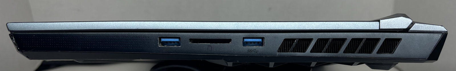 MSI Raider GE 16″ (ms-1544) Gaming Laptop w/ Charger, 16 GB RAM, AND 3 TB SSD!