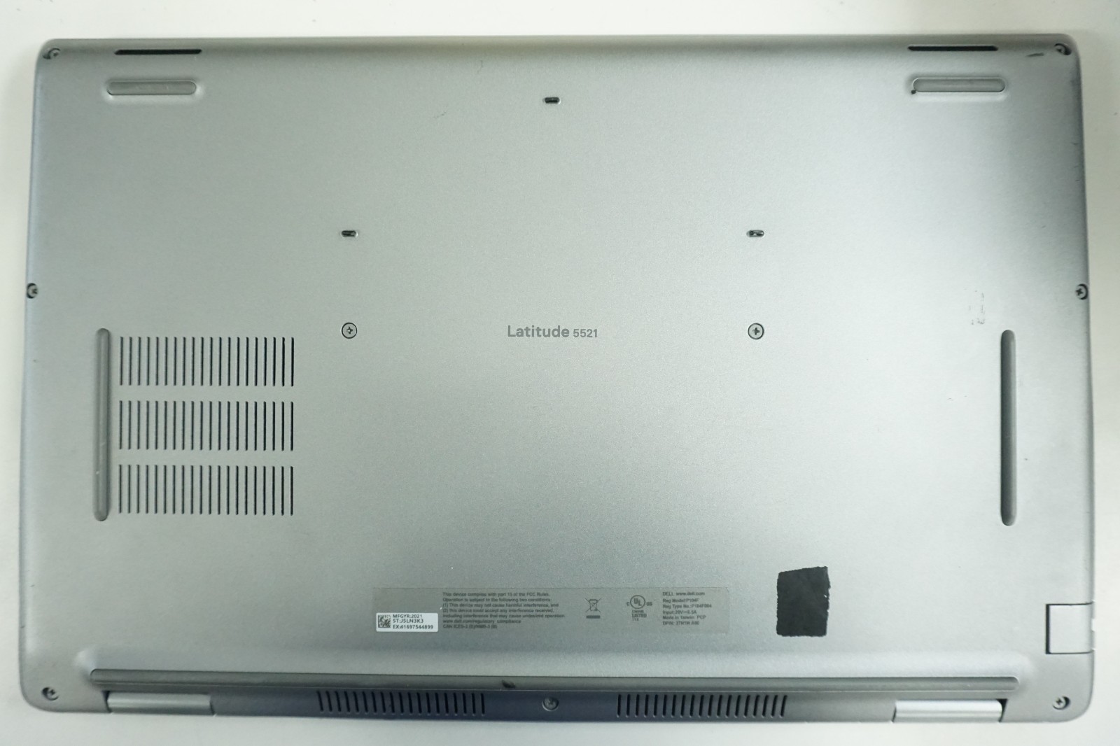 Dell Latitude 5521 15.6″ Intel i7-11850H @ 2.50GHz 32GB RAM NO OS/NO SDD