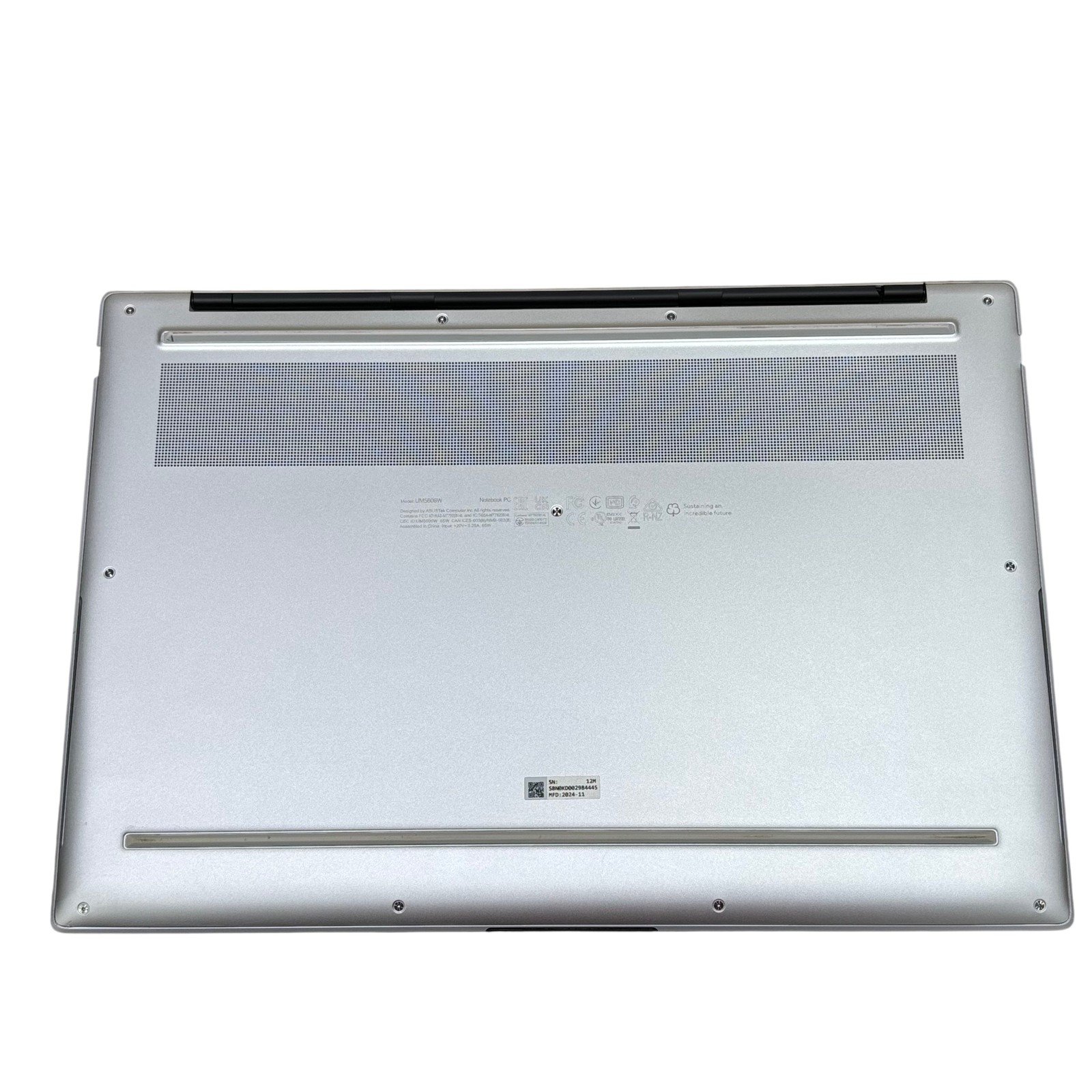ASUS Zenbook S 16 UM5606WA AMD Ryzen AI 9 365 2.00GHz 24GB RAM 1TB SSD 16″