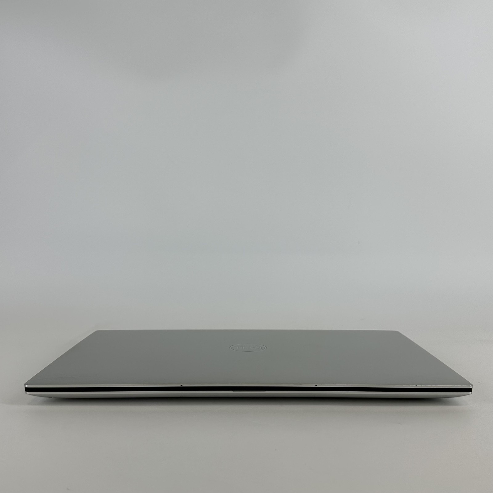 Dell XPS 15 9520 Silver FHD+ 2.5 GHz i9-12900HK 32GB 512GB SSD RTX 3050 Ti Good