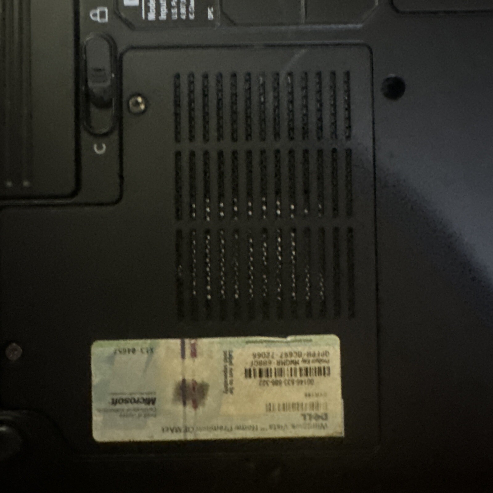 Dell Inspiron 1720 17″ Core 2 Duo 160GB HDD Win Vista AA110
