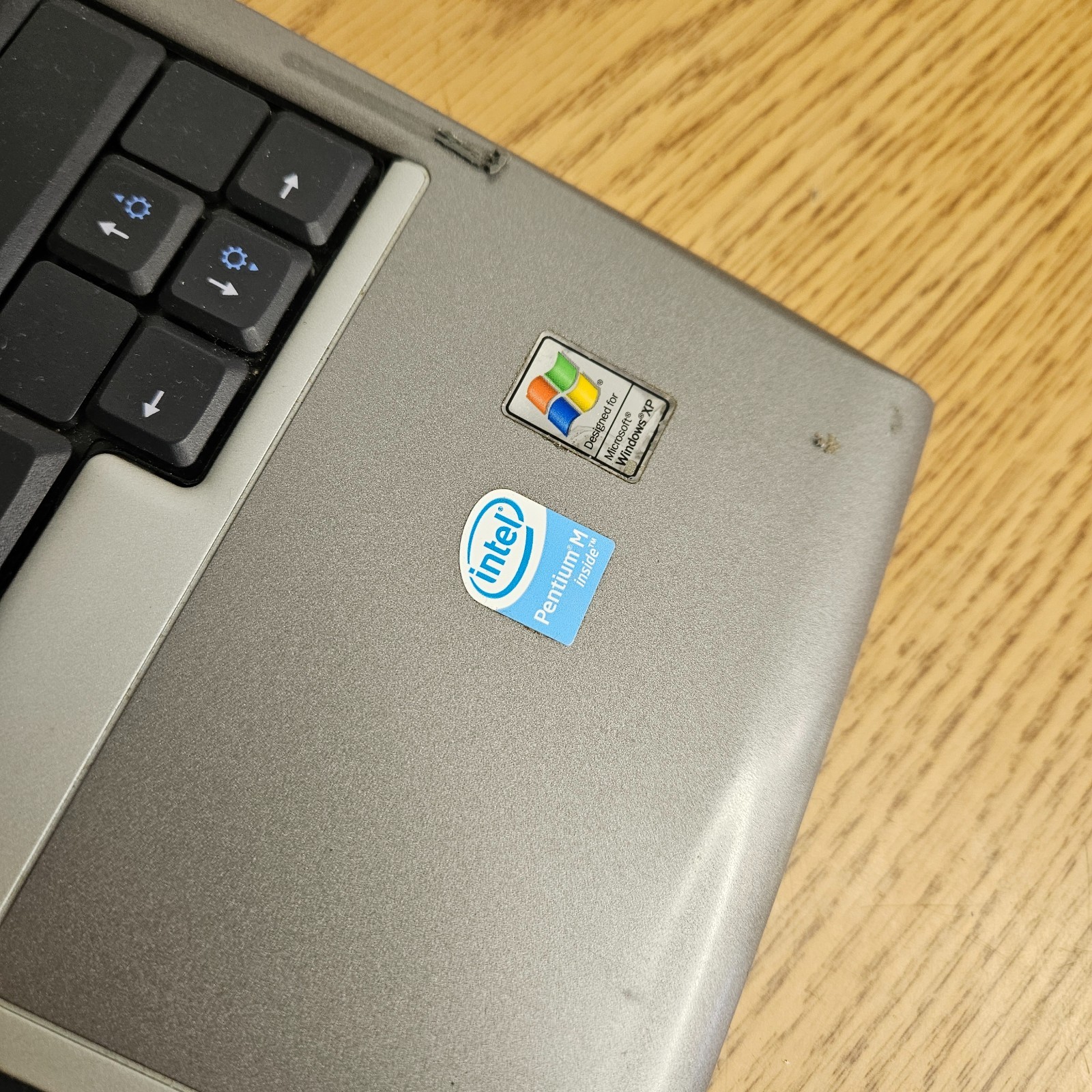 Dell Latitude D610 PP11L Laptop Pentium M 2.13GHz 60GB HDD