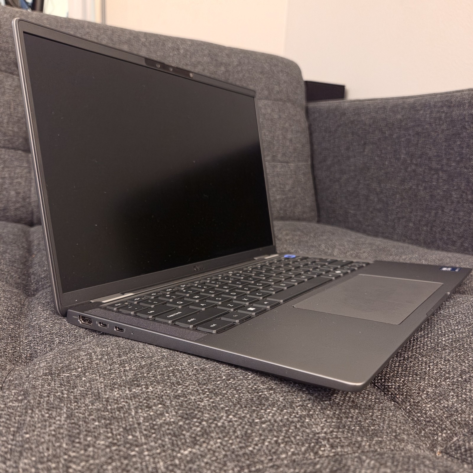 Dell Latitude 7400 Laptop 14″ Gray Intel Core i7 16GB RAM SSD USB-C HDMI