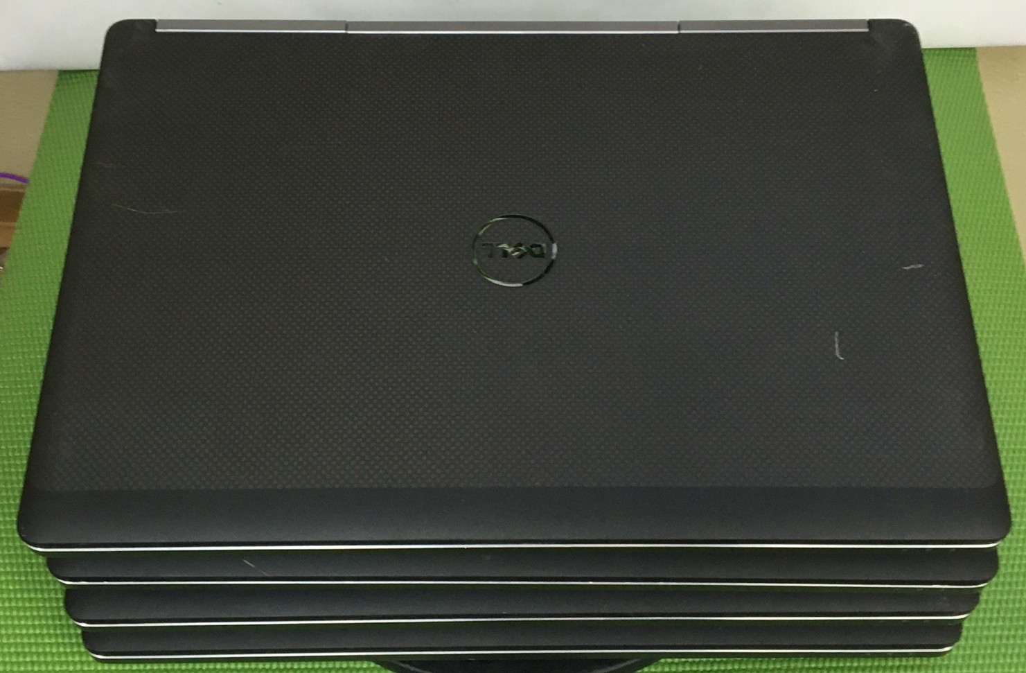 (Lot of 4) Dell Precision 7720 i7-6820HQ 16GB P5000 17″ – no SSD/OS (B – READ)
