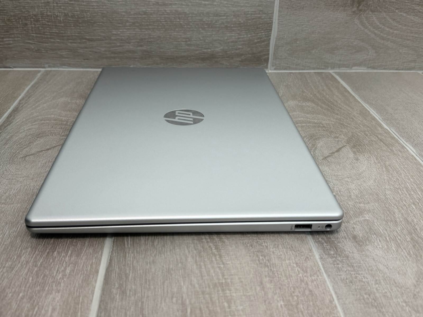 HP 15-FD0113DX 15.6″ Laptop Intel Core i3-N305 8GB RAM 128GB SSD Win-11