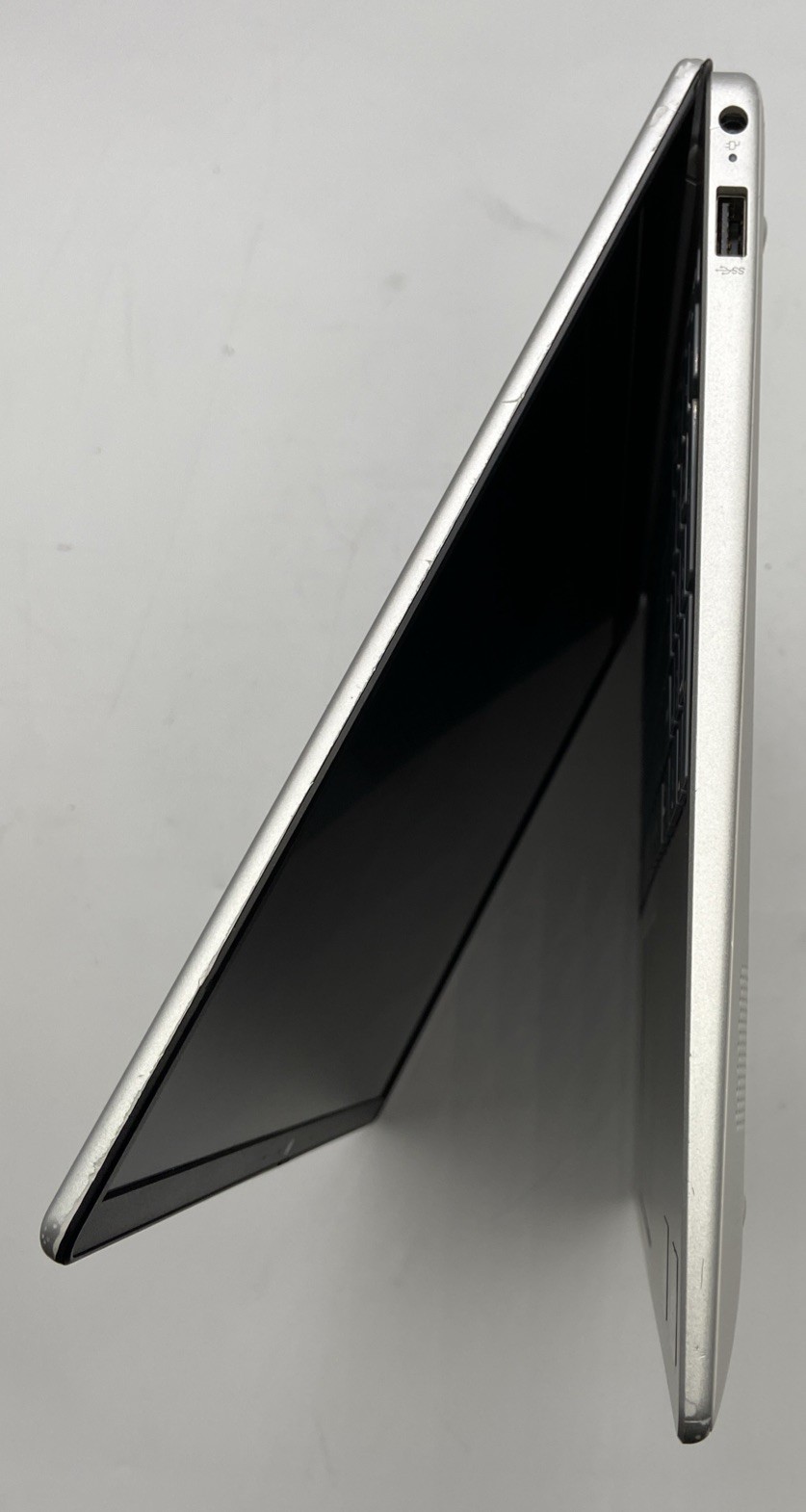 HP Laptop 15-fc0099nr AMD Ryzen 3 7320U @ 2.4GHz 8GB RAM 128GB NVMe W11H