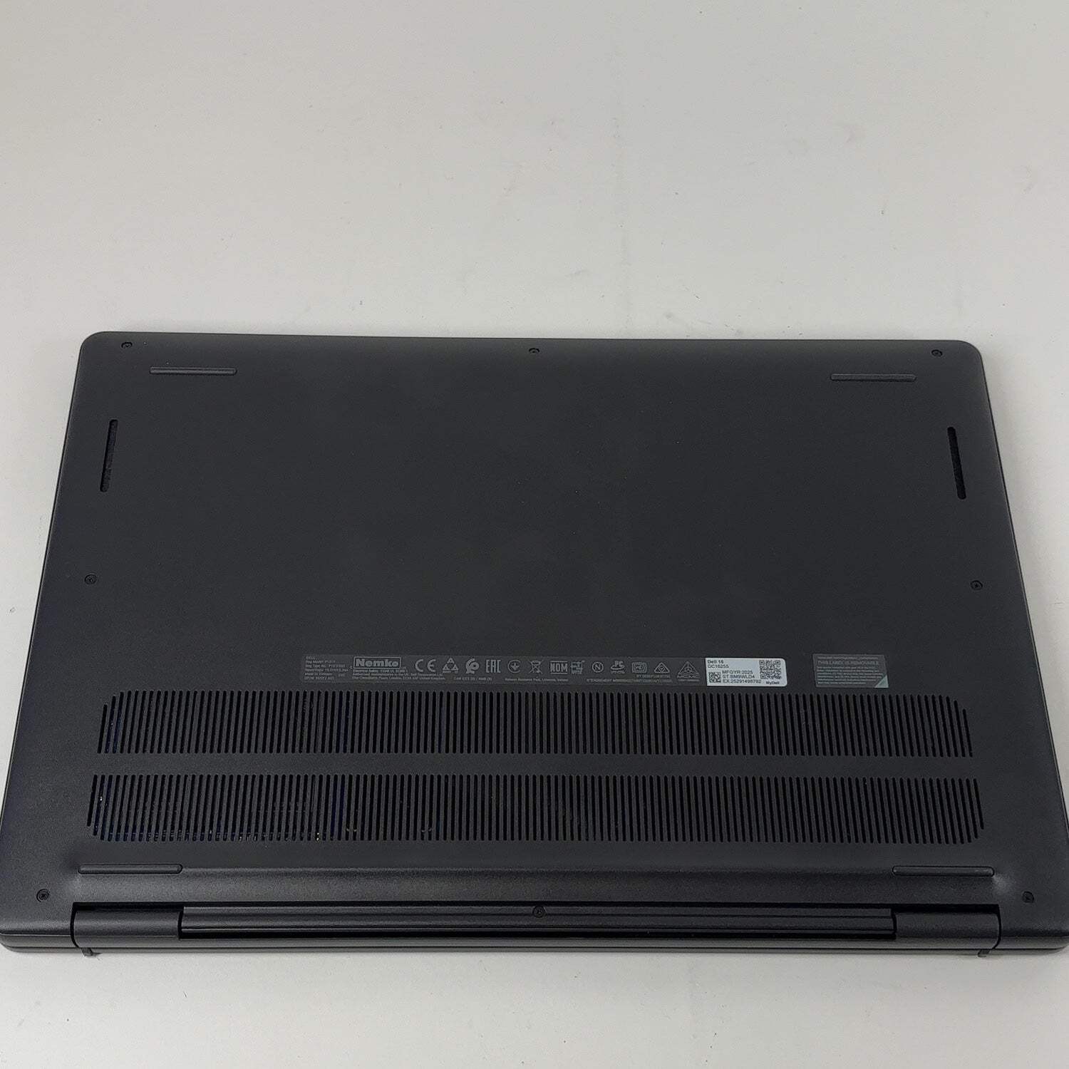 Dell Dell 16 DC16255 16″ AMD Ryzen 7 250 3.3GHz 16GB RAM 1TB SSD
