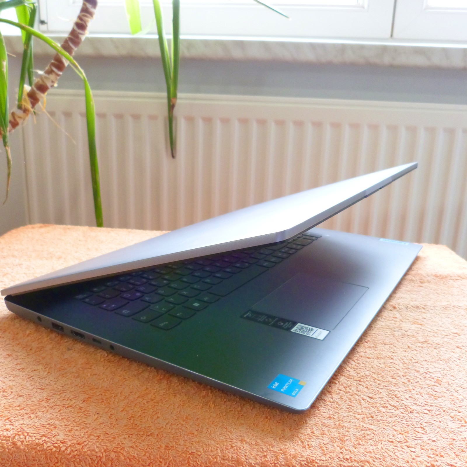 Lenovo ITL6 Ideapad 3 17″ Intel GOLD I ULTRABOOK l Windows 11 SSD NVME USBC