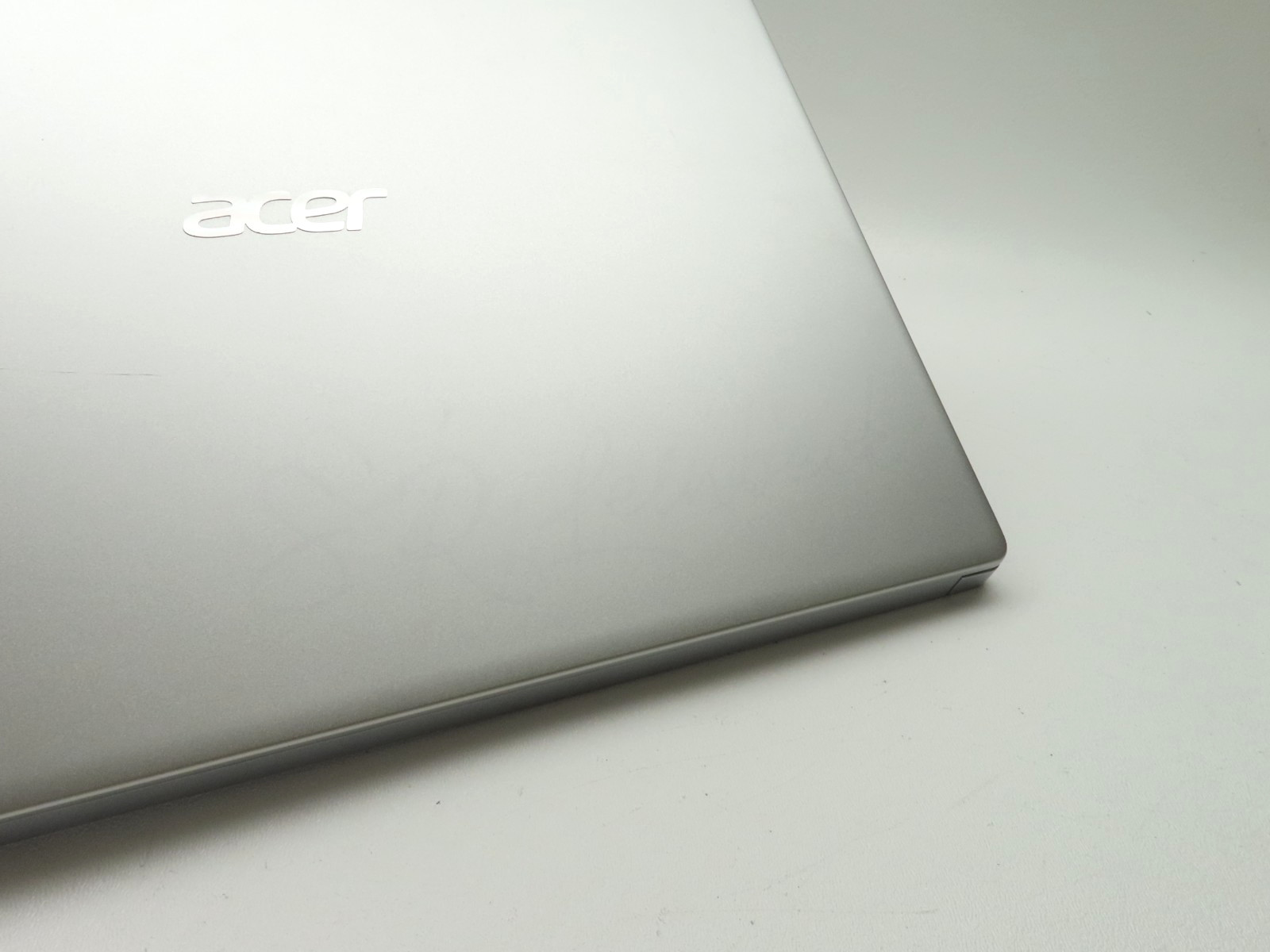 Acer Aspire 5 A515-46-R3UB 15.6″ AMD Ryzen 3 3350U 2.10GHz 12GB RAM 512GB SSD