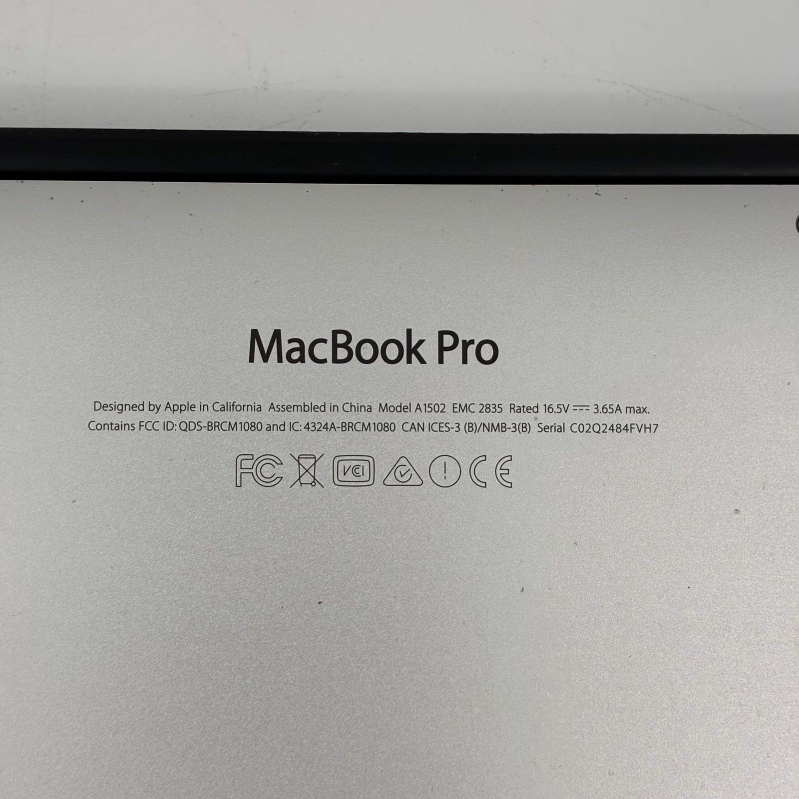 Apple MacBook Pro 13″ 2015 A1502 i5 2.9GHz 8GB 512GB SSD Silver Retina – Needs B