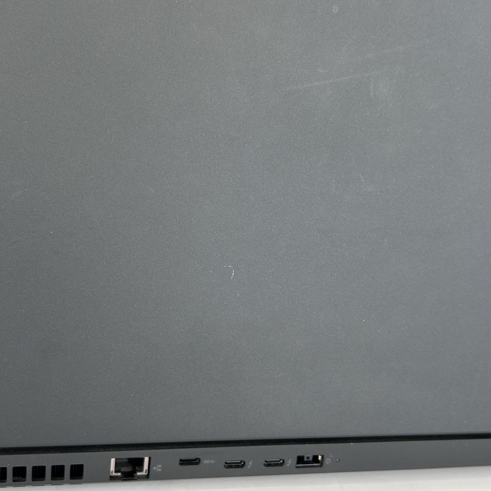 Lenovo ThinkPad P15 Gen 1 FHD i7-10750H 16GB 512GB SSD Quadro T1000 WHITE SPOTS