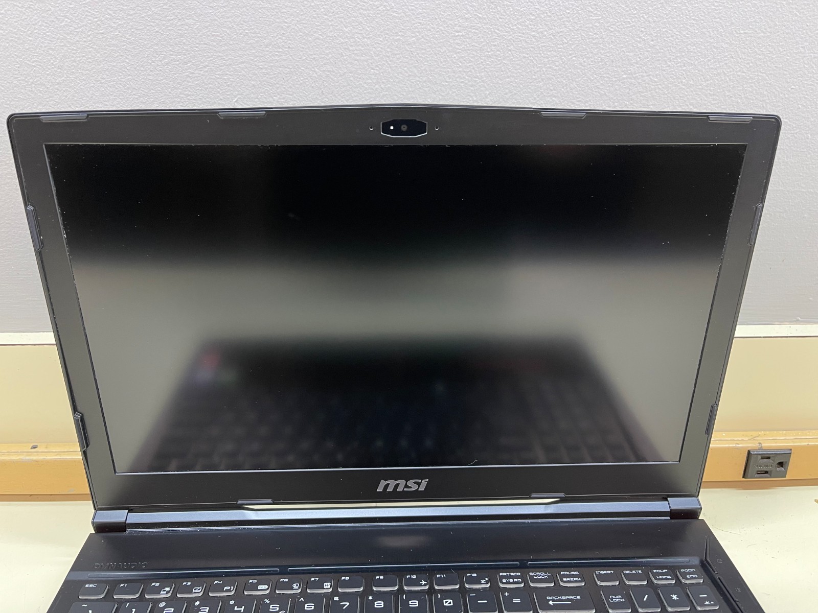 MSI GE63 Raider RGB 9SE GeForce RTX 2060 i7-9750H 32GB RAM 500GB SSD 1TB HDD