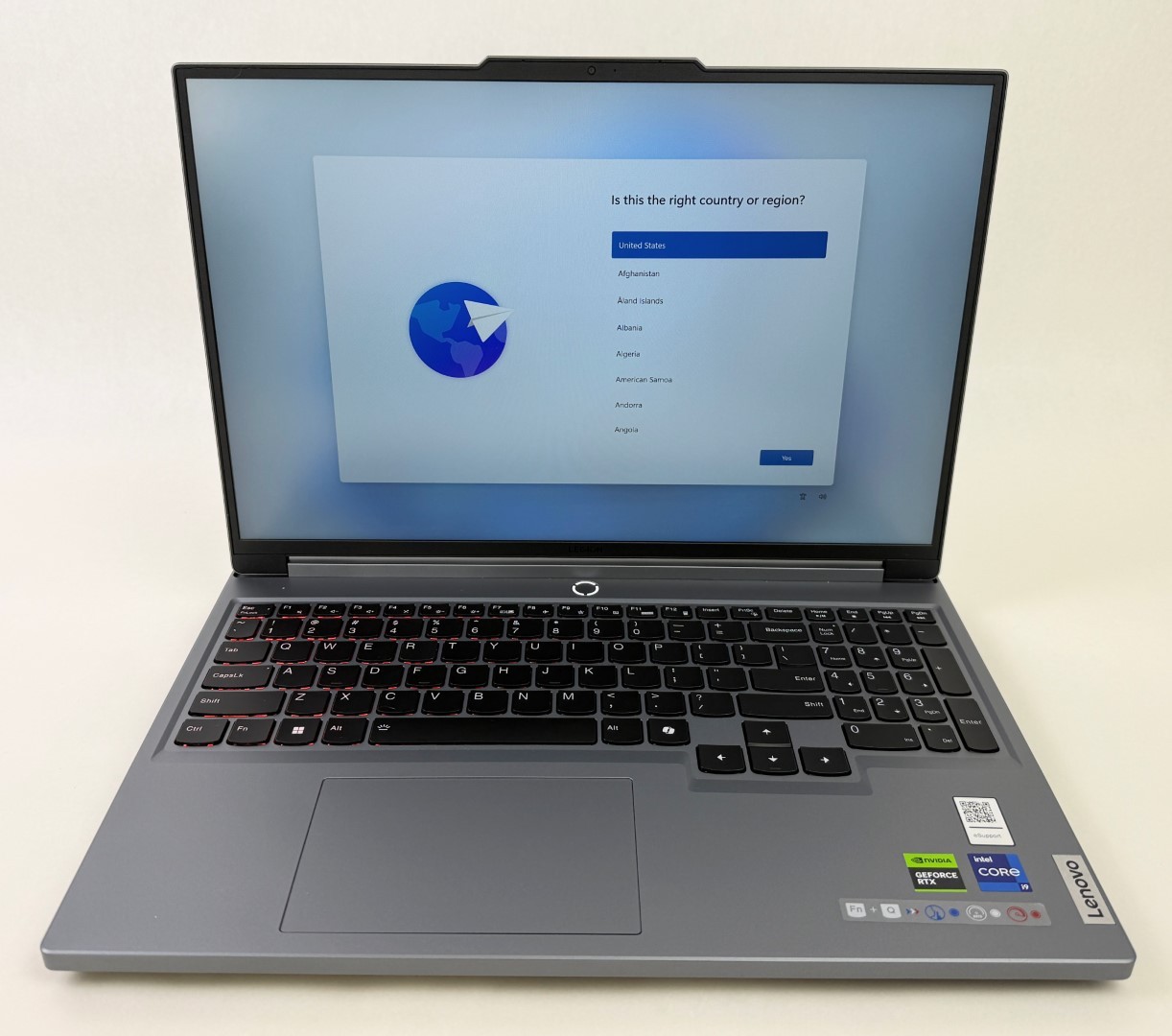 Lenovo Legion 5 16IRX9 16″ 2560×1600 i9-14900HX 32GB 1TB RTX 4060 W11H -Scratchs