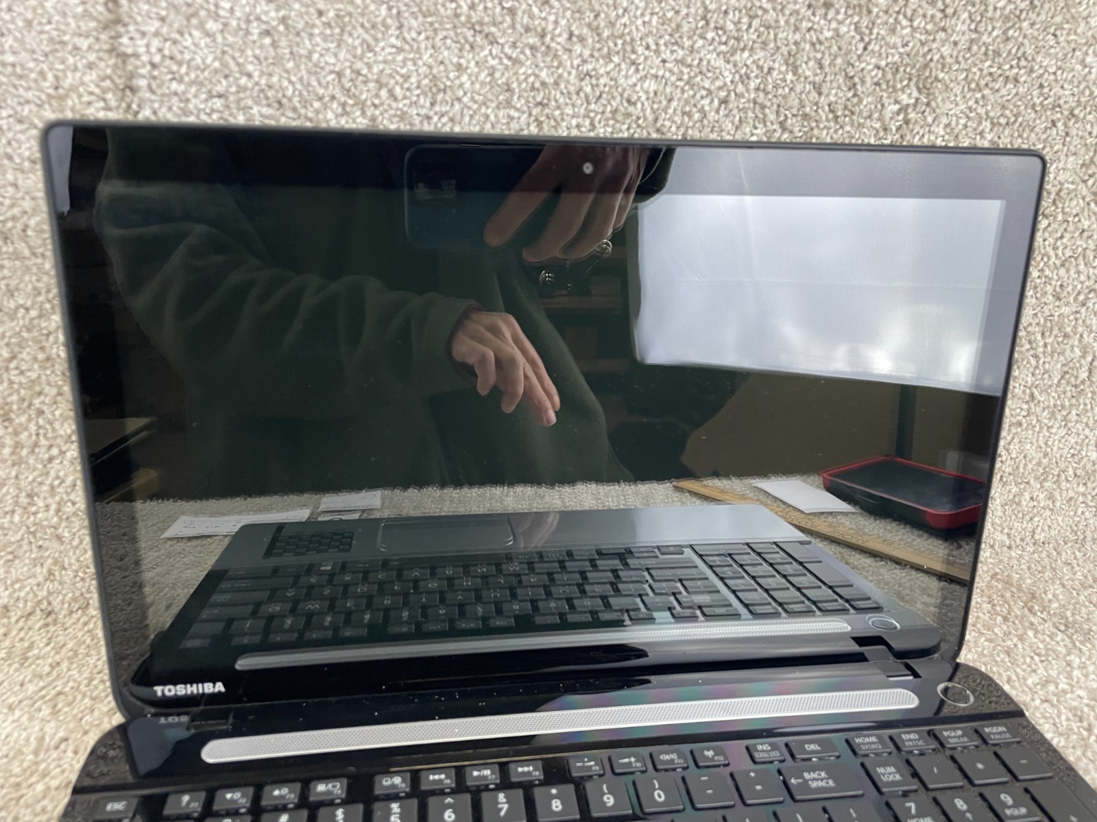Toshiba Satellite C55Dt-A5174 WIndows 8.1 Laptop Notebook Gray