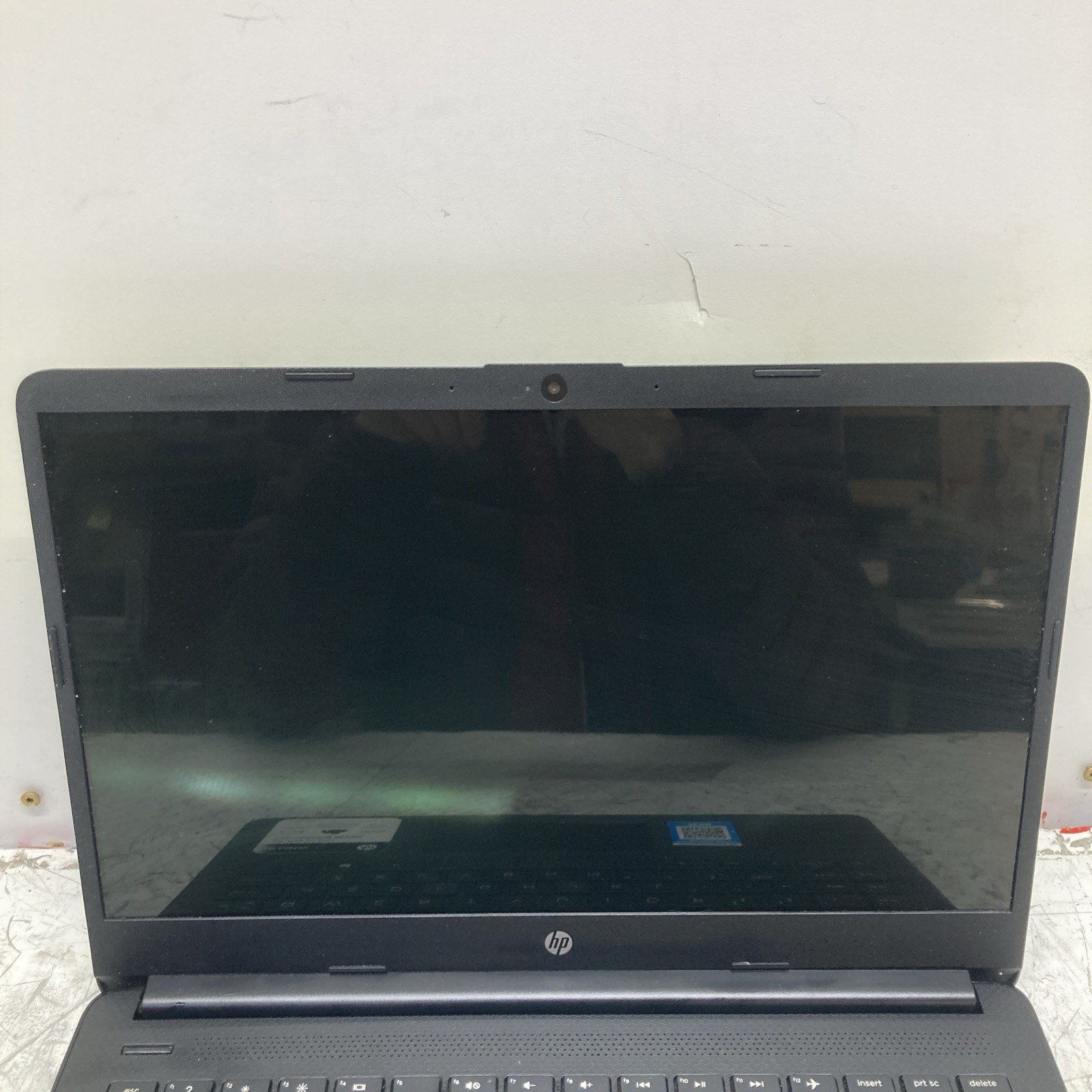 HP Laptop 14-fq0020nr Laptop 14″ (64GB eMMC, AMD 3020e, 1.20GHz, 4GB RAM)