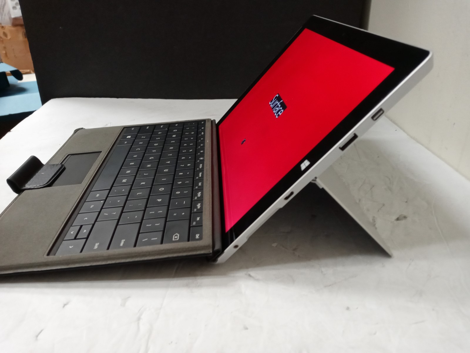 MICROSOFT SURFACE 1645 ATOM X7-Z8700@1.60GHZ 4GB RAM 64GB W10P TOUCH