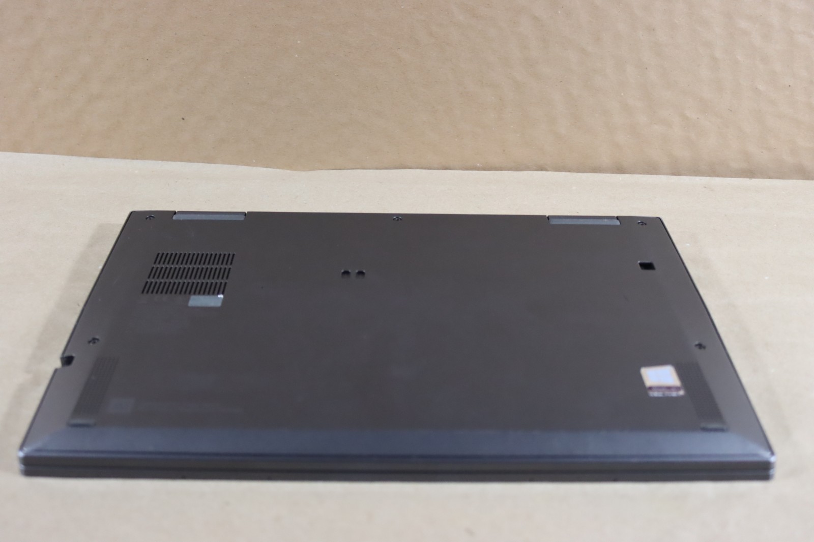 Lenovo ThinkPad X1 Yoga 5th Gen; 2-in-1, 14″, 256GB, 10th Gen Intel i5, 8GB Ram