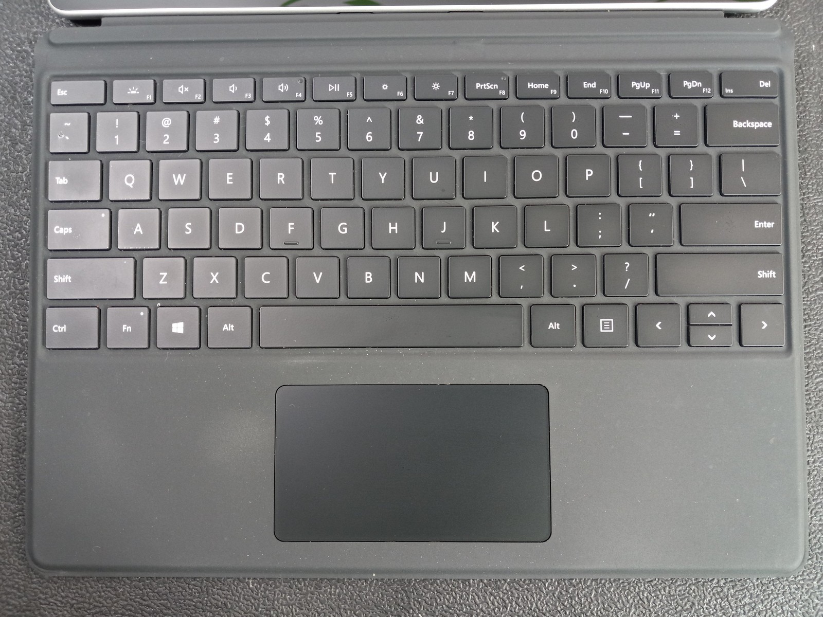 Microsoft Surface Pro 8 1982 13″ Core i7-1185G7 16GB RAM 256GB SSD W11P