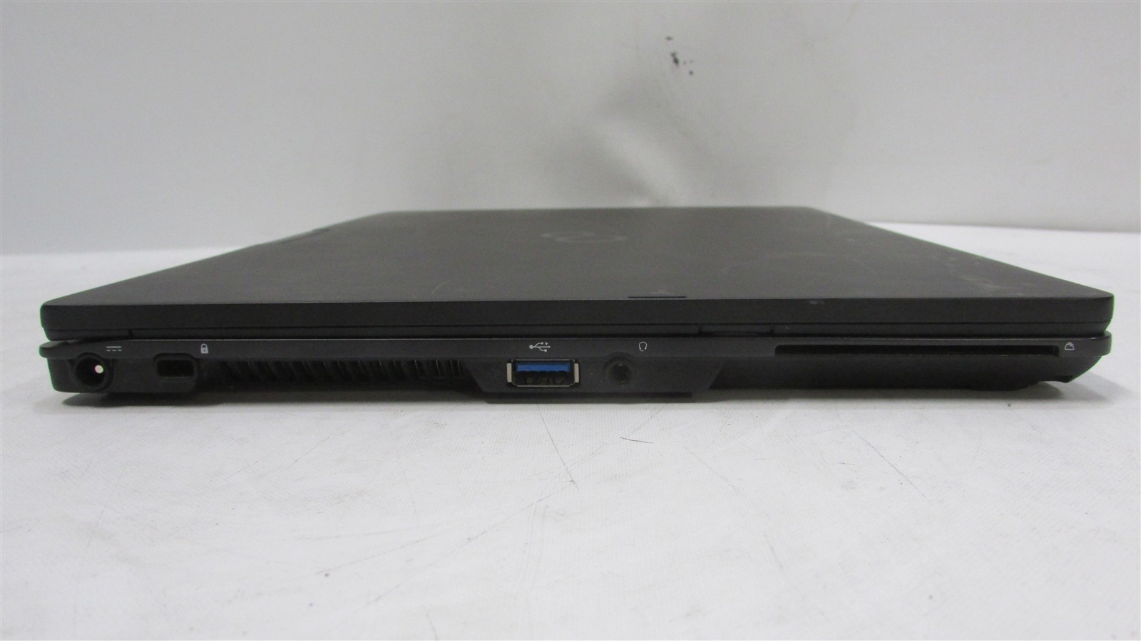 Fujitsu Lifebook T937 i5-7200U 2.5GHz 8GB RAM 256GB m.2 13.3″ Win 10 Pro Touch