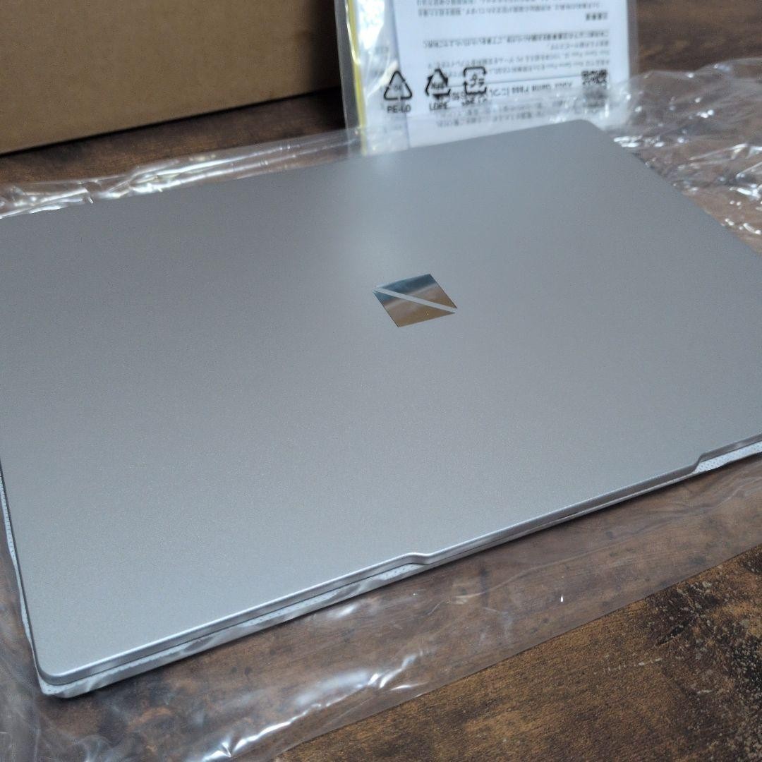 NEC LAVIE N13 Slim Ryzen 7 7735HS Radeon 680M SSD 512GB 16GB 13.3″ WUXGA Win 11