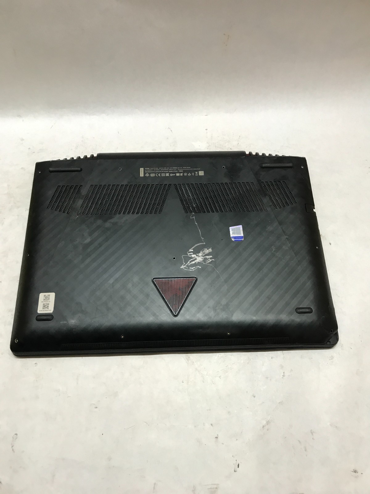 Lenovo Y720-15IKB 15″ Intel Core i7 NO RAM NO HDD/OS GTX 1060 For Parts READ -DW