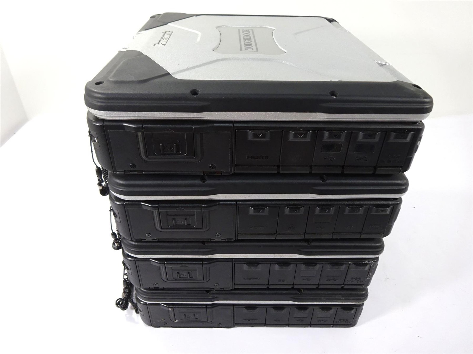 Lot 4 Panasonic CF-31 MK4 Core i5-3340M 2.70GHz 8GB RAM – No Hard Drive
