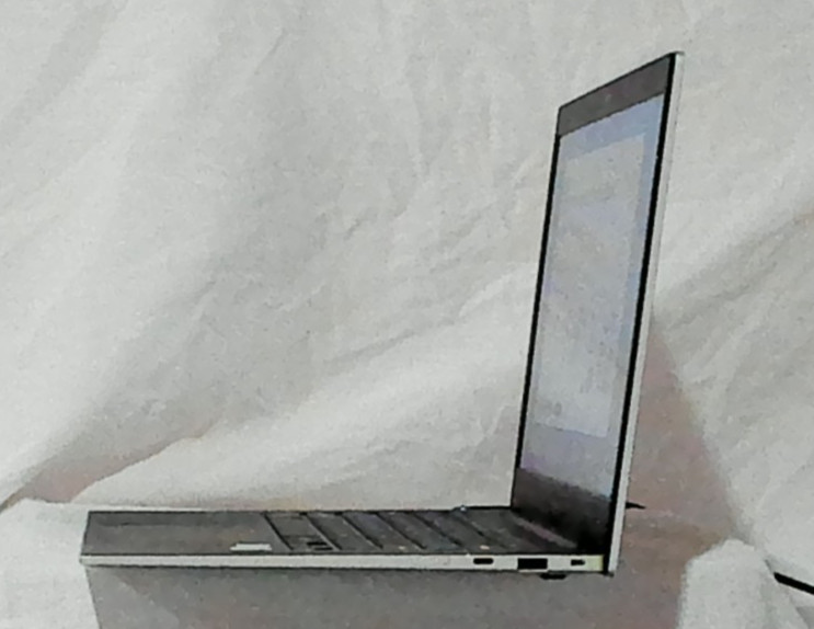 Samsung Galaxy Chromebook Go 14″ XE345XDA (2021) Excellent+Sleeve, Charger & Hub