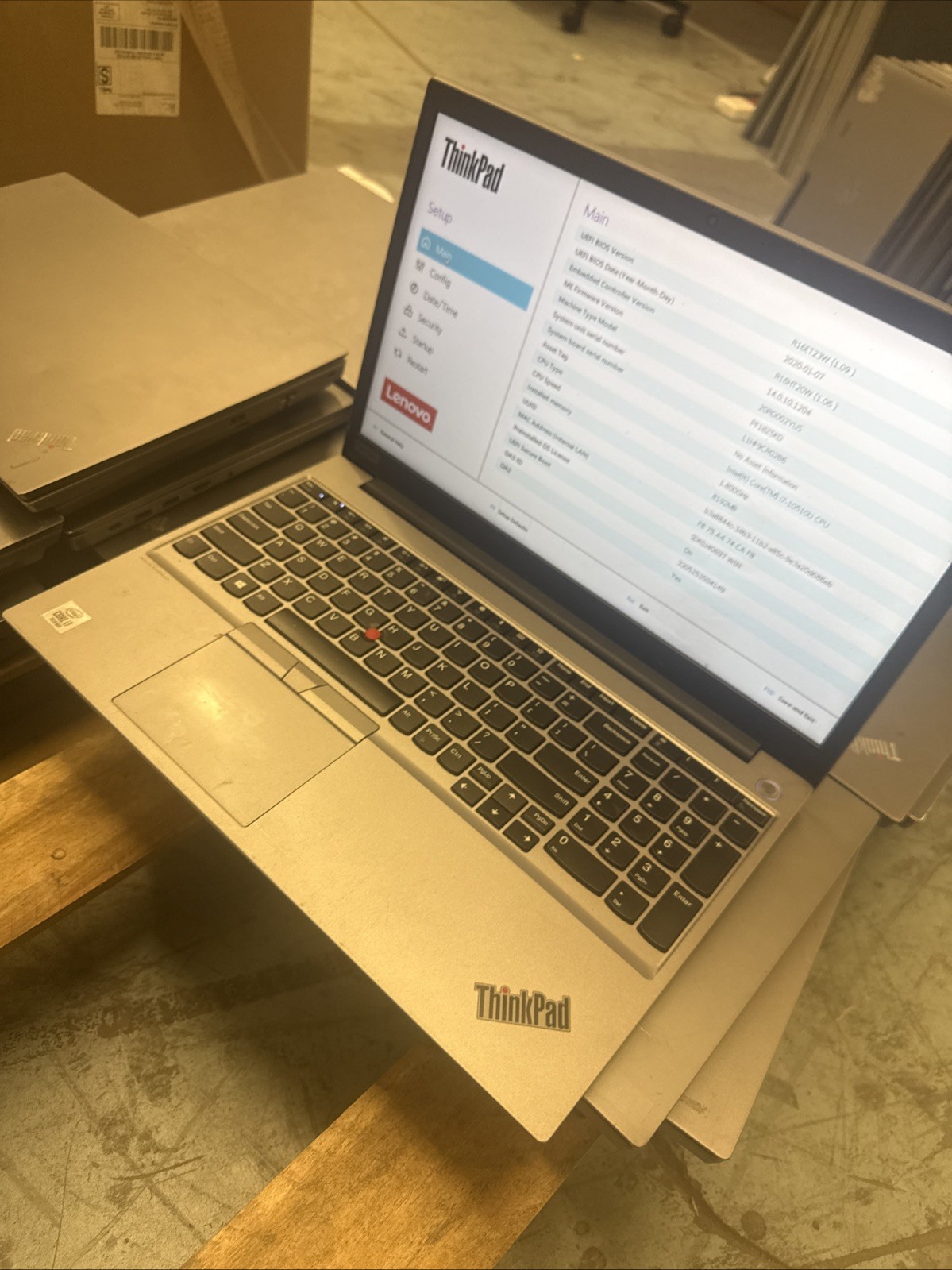 Lenovo ThinkPad E15 15.6″ FHD Intel i7-10510U 8GB RAM NO HDD NO OS