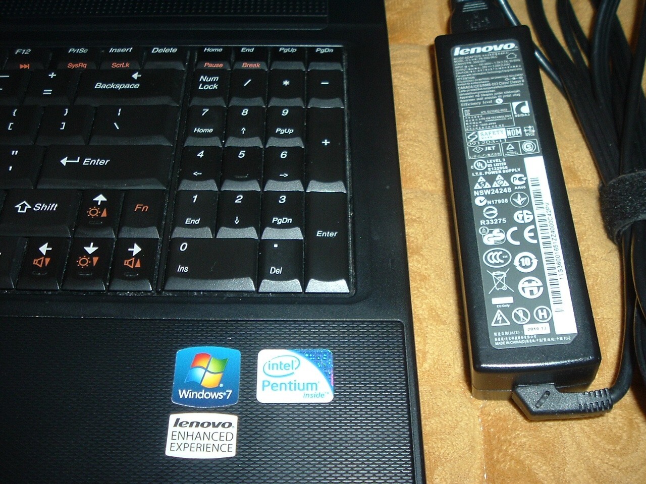 Lenovo G560 Laptop As Is Non Working For Parts w/ Power Adaptor & Owner Manuals